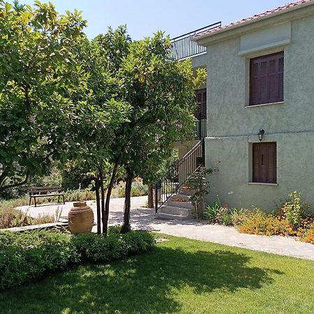 הוילה Néa Ankhíalos Betty'S Garden House מראה חיצוני תמונה