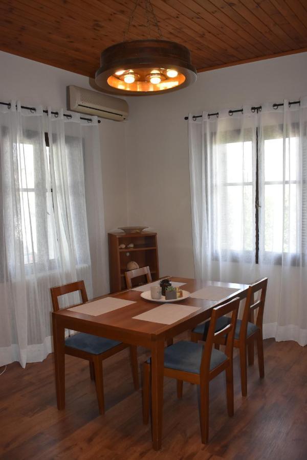 הוילה Néa Ankhíalos Betty'S Garden House מראה חיצוני תמונה