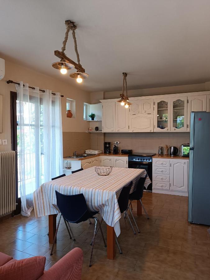 הוילה Néa Ankhíalos Betty'S Garden House מראה חיצוני תמונה