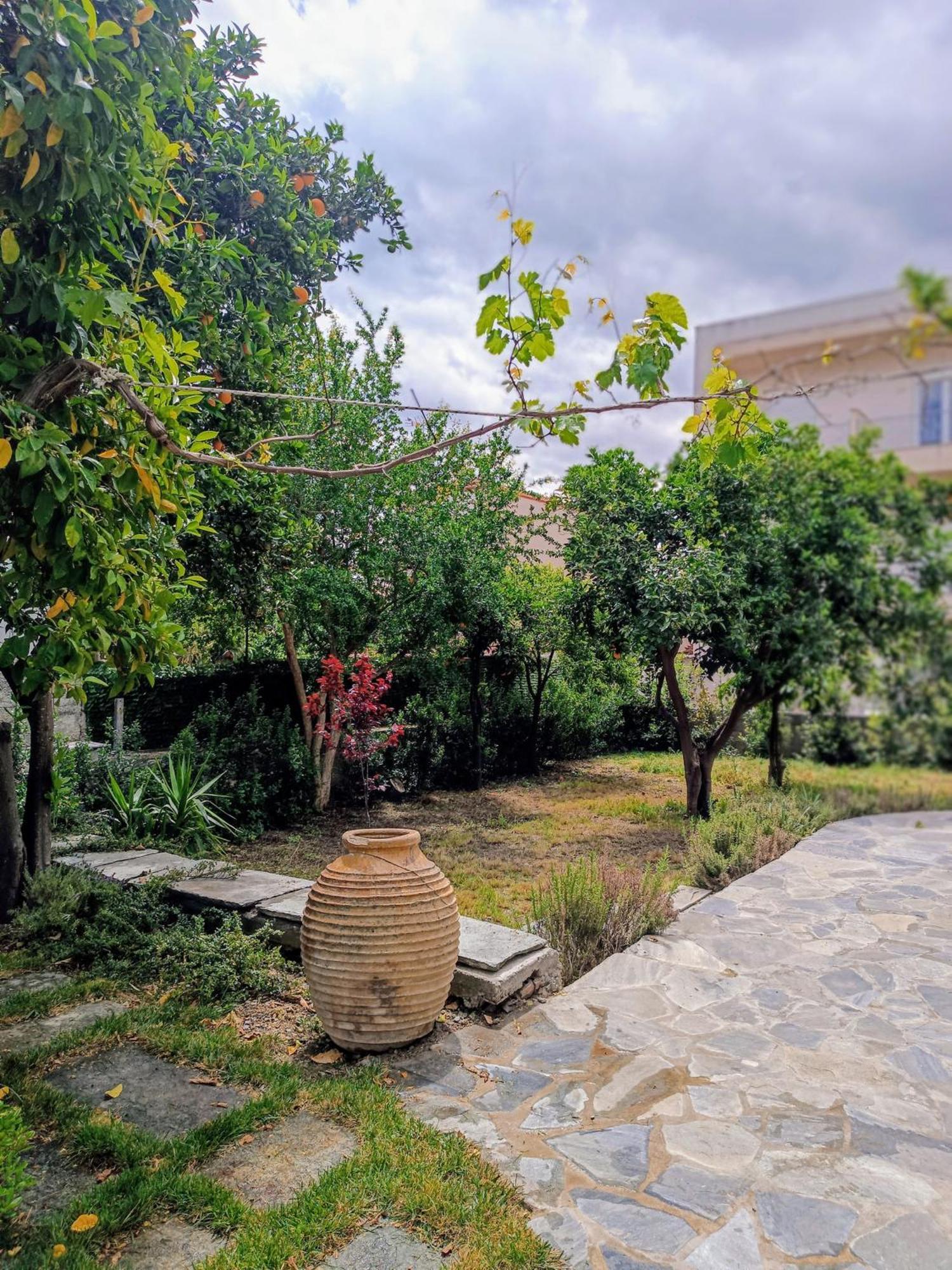 הוילה Néa Ankhíalos Betty'S Garden House חדר תמונה