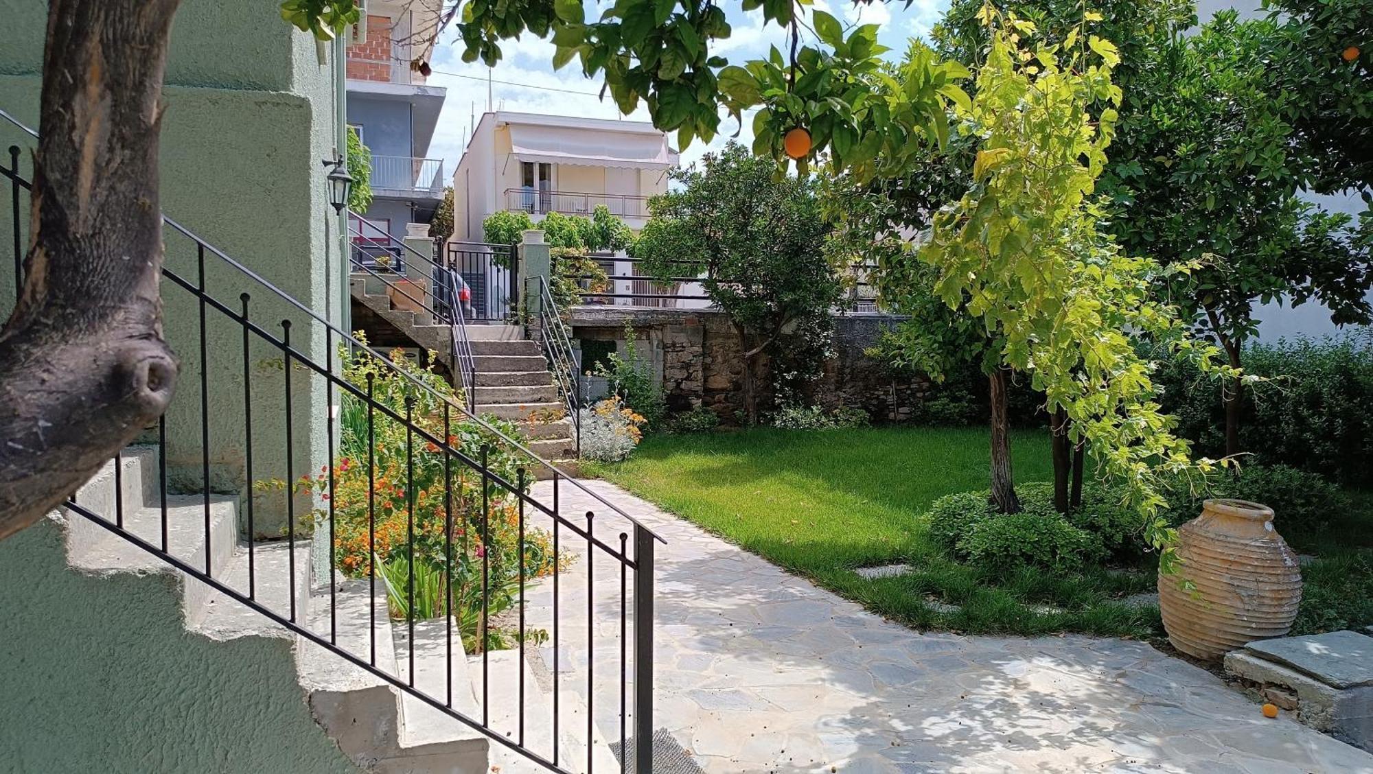 הוילה Néa Ankhíalos Betty'S Garden House מראה חיצוני תמונה